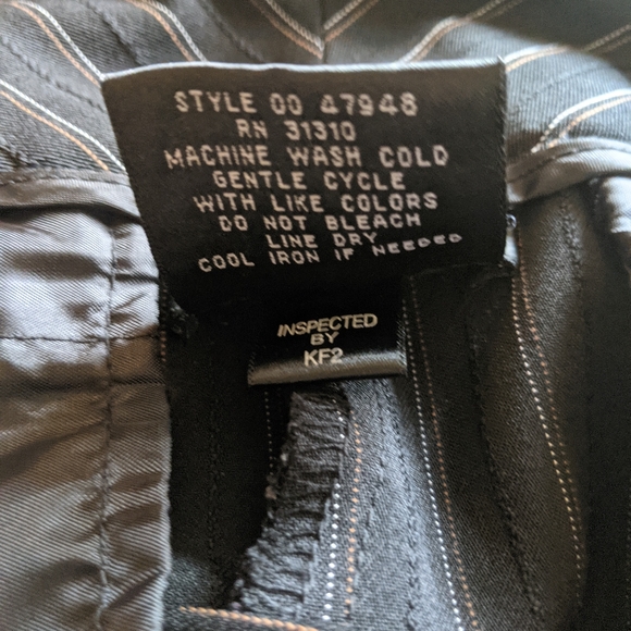 2 piece suit - Picture 7 of 8